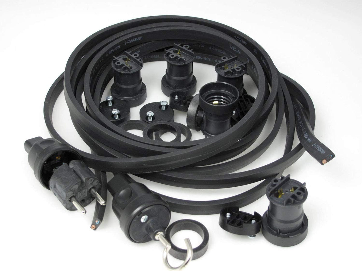 IKu Innen, ® Bausatz Illu Lichterkette 100 Meter 100 Fassungen - Stecker - Endstück - schwarzes Kabel
